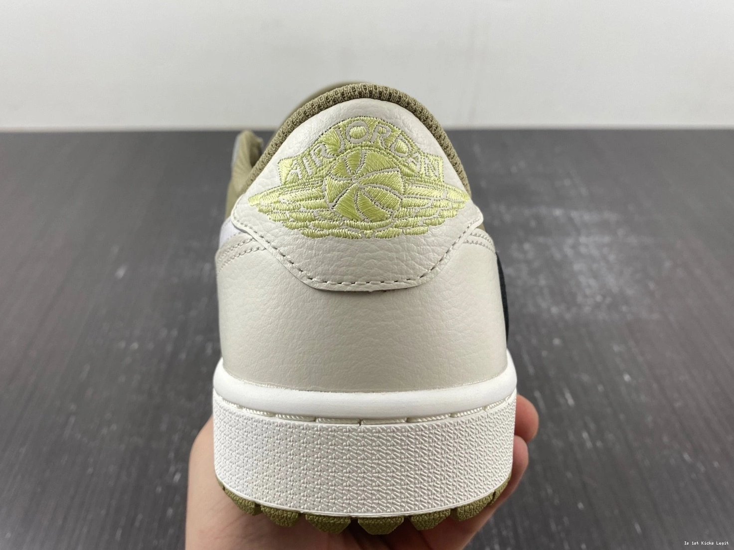 Jordan Low Neutral Retro 1 Scott Golf FZ3124-200 Travis Olive 0321